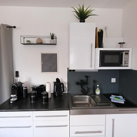 Cozy Jungle Fever - Modernes Apartment Mit Eigenem Parkplatz Magdeburg Zewnętrze zdjęcie