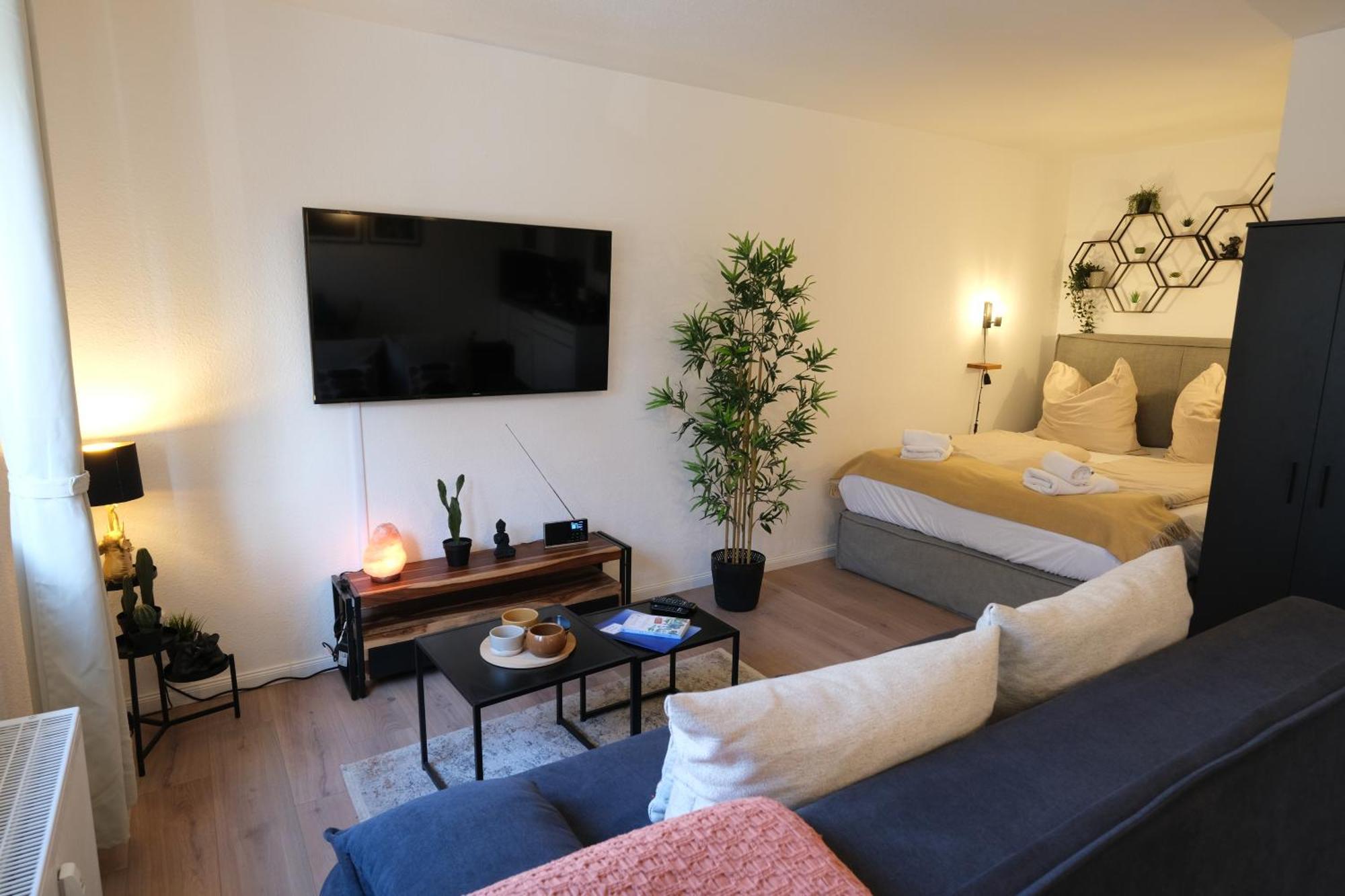 Cozy Jungle Fever - Modernes Apartment Mit Eigenem Parkplatz Magdeburg Zewnętrze zdjęcie