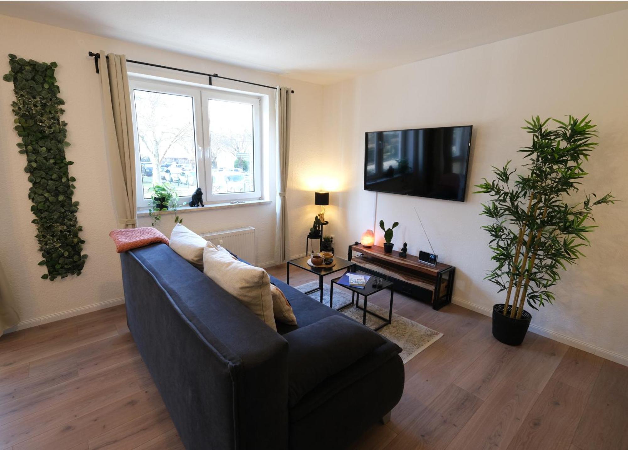 Cozy Jungle Fever - Modernes Apartment Mit Eigenem Parkplatz Magdeburg Zewnętrze zdjęcie
